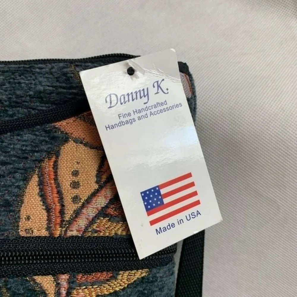 NWT Danny K Maggie Floral Tapestry Crossbody Hobo Shoulder Travel Bag NWT
